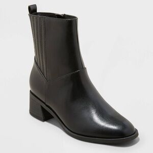 Universal Thread Ashley Faux Leather Low Block Ankle Boots Black
